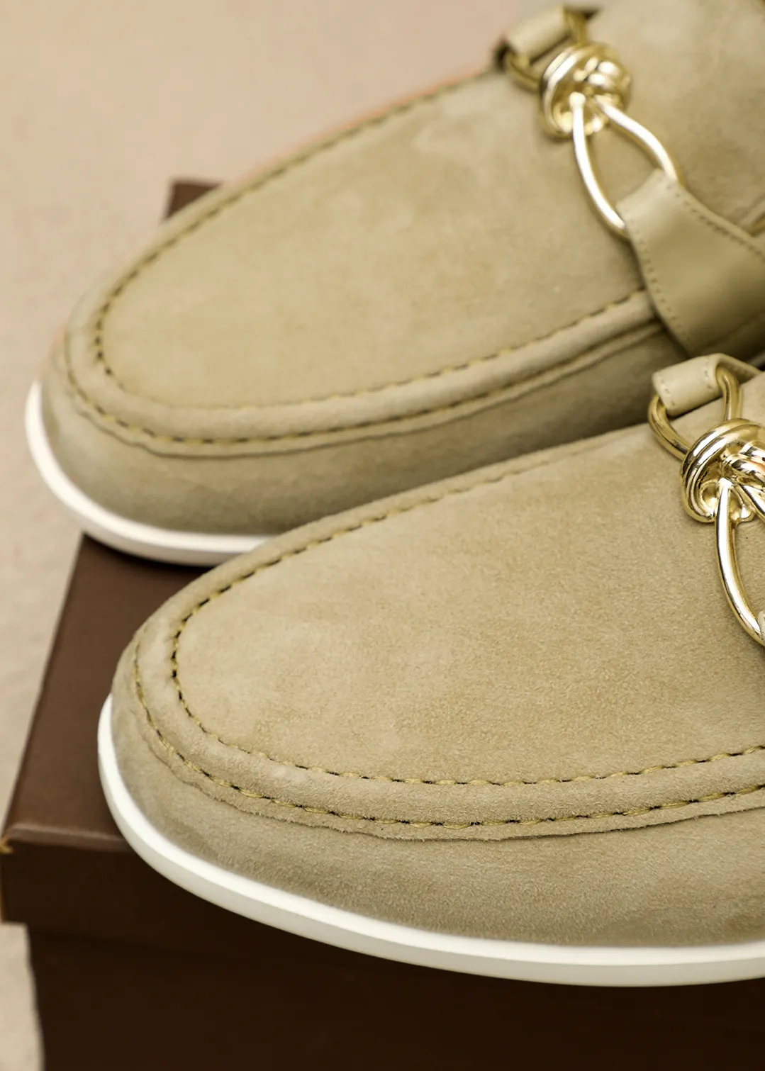 Men's men's shoes 💰580 💐Bottega Venetta [BV] Hong Kong - counter synchronization 🔥Summer new models are popular on the official website! Original 1⃣:1⃣ production✊💯💯, top-quality original product, exclusive first release, carefully crafted, full of European flavor, gentleman style, upper material, imported top layer frosted cowhide, cowhide leather lining, imported original outsole, comfortable and wear-resistant. 4 colors available! Code number: 39-44 (38.45.46🉑️customized)